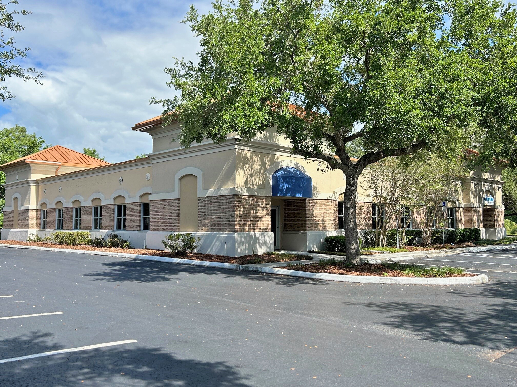 5885 Central Ave, Saint Petersburg, FL à louer Photo du bâtiment- Image 1 de 14