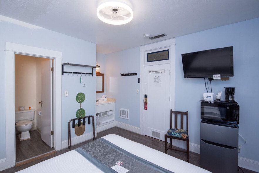 18239 Main St, Jamestown, CA for sale - Interior Photo - Image 2 of 129