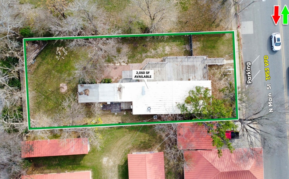 313 N Main St, Elgin, TX à louer - Photo du bâtiment - Image 2 de 7