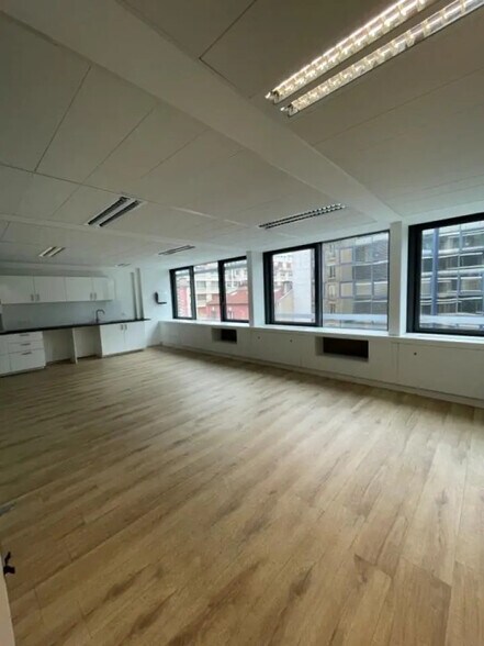 17-23 Rue Du Dôme, Boulogne-Billancourt for lease - Interior Photo - Image 3 of 10