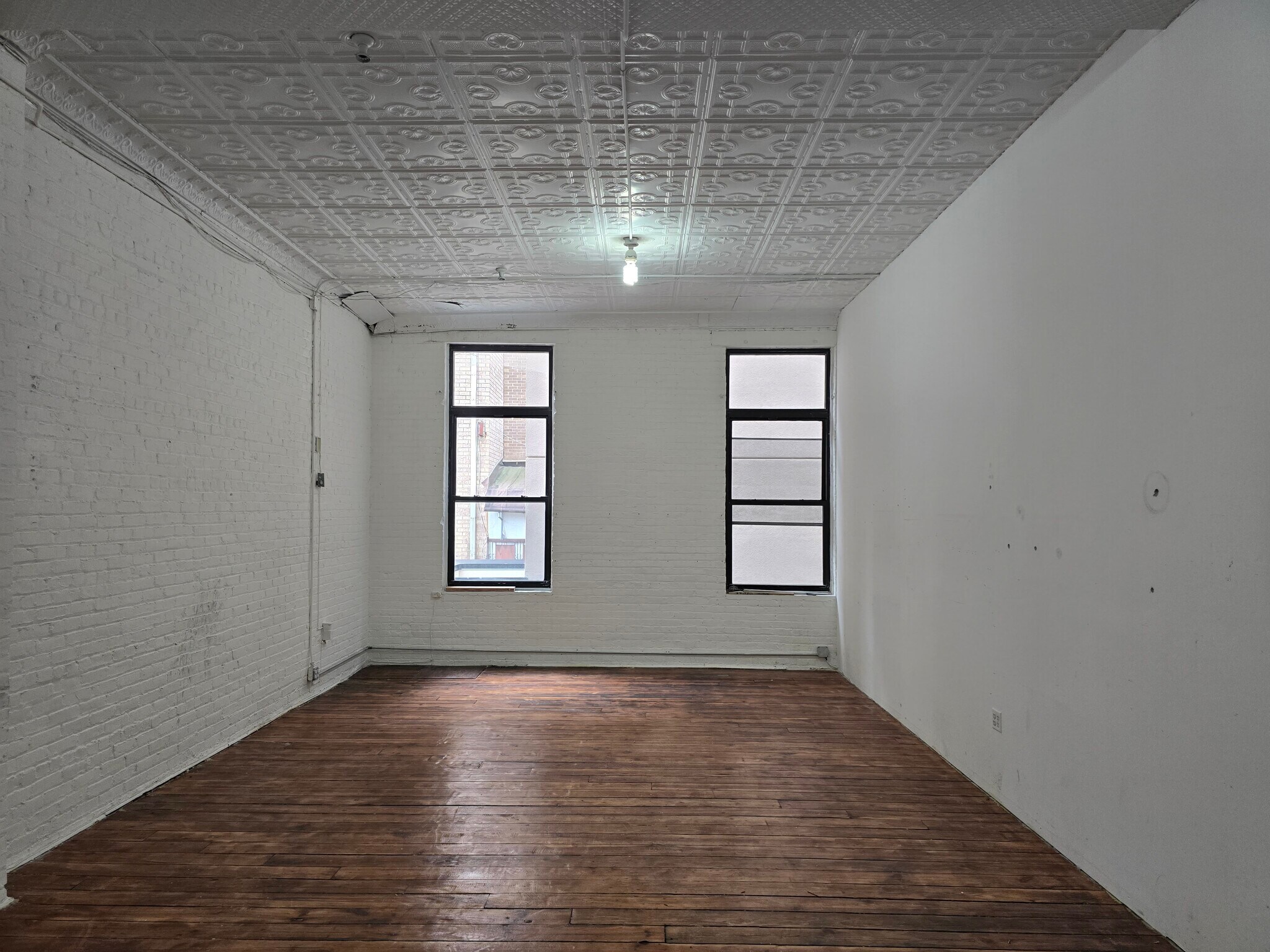 622-626 Broadway, Brooklyn, NY à louer Photo intérieure- Image 1 de 3