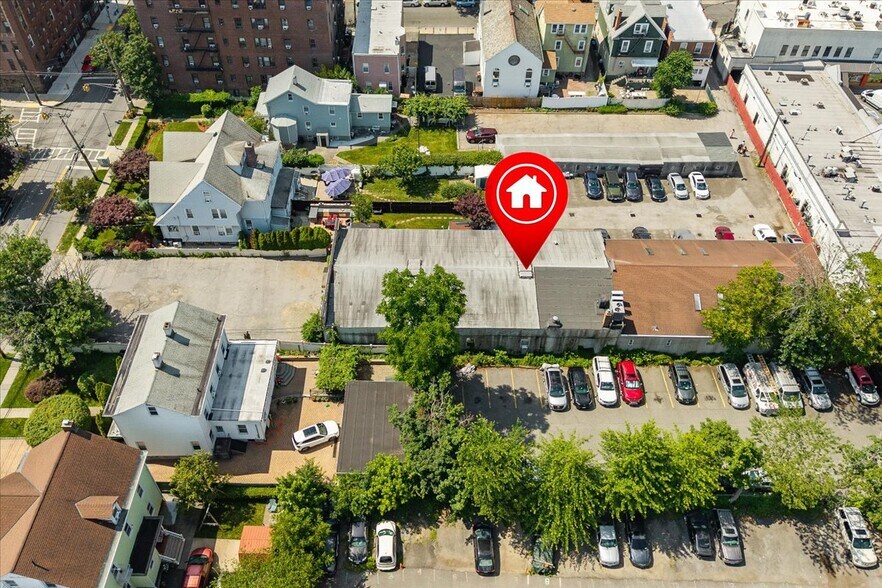 70 Church St, New Rochelle, NY à vendre - Photo du bâtiment - Image 3 de 18