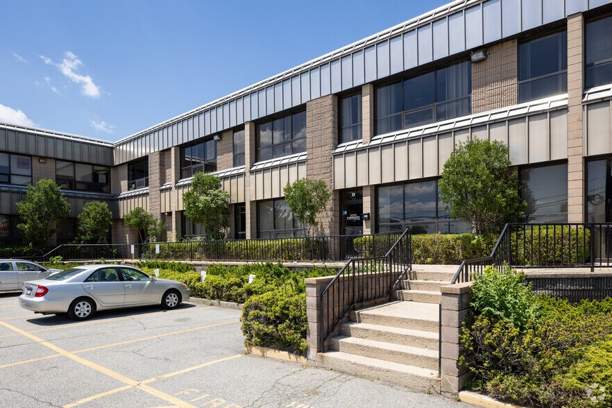 300 Route 17 S, Lodi, NJ à louer - Photo du bâtiment - Image 3 de 5