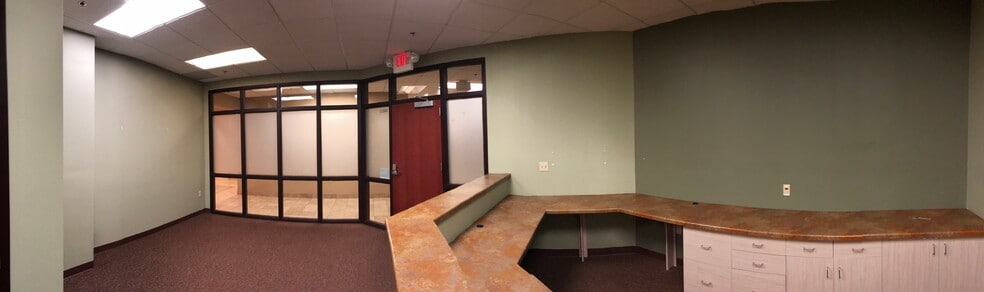 3913-3919 W Prospect Ave, Appleton, WI for lease - Interior Photo - Image 3 of 9