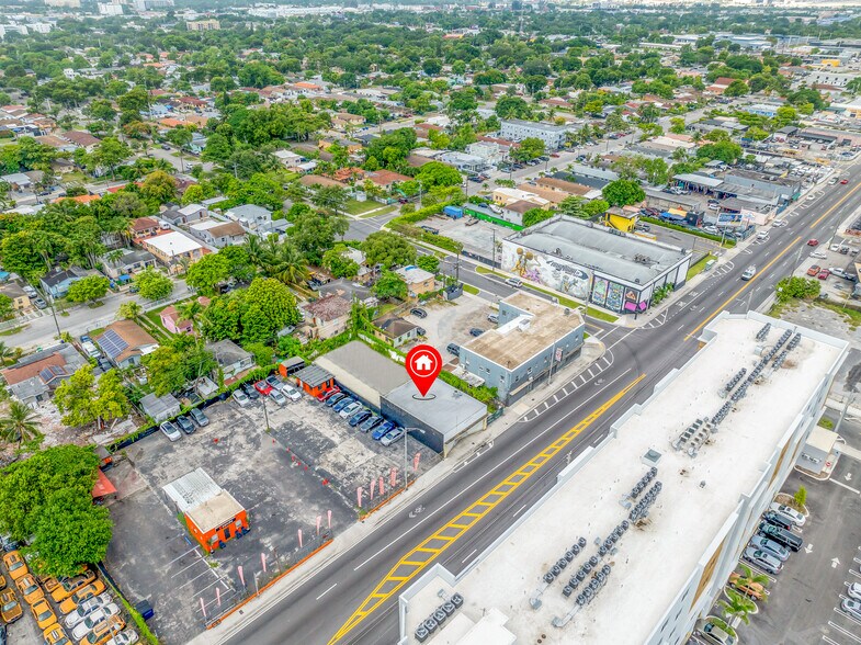 2284-2286 NW 36th St, Miami, FL for lease - Building Photo - Image 2 of 11