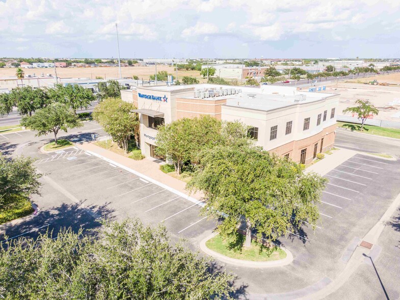 1524 N Mccoll St, McAllen, TX for lease - Building Photo - Image 2 of 5