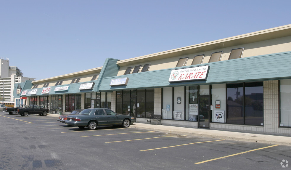 2250-2272 Seashore Shoppes, Virginia Beach, VA for lease - Building Photo - Image 2 of 5