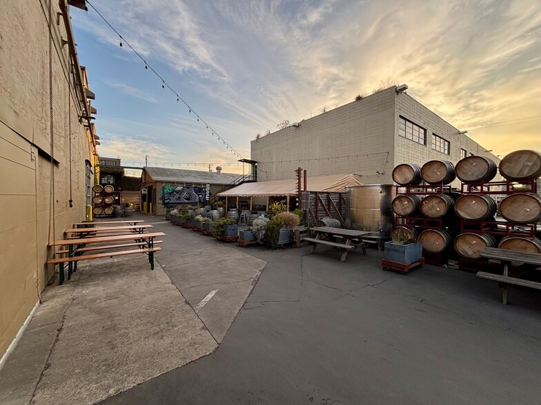 1335-1375 4th St, Berkeley, CA for lease - Building Photo - Image 3 of 6