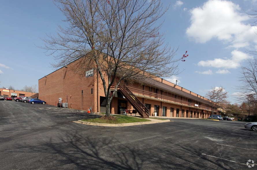 7901-7905 Cessna Ave, Gaithersburg, MD for lease - Primary Photo - Image 1 of 22