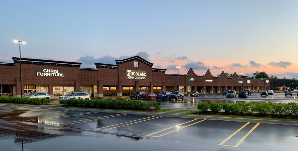 33111-33251 Plymouth Rd, Livonia, MI à louer - Photo du bâtiment - Image 1 de 10