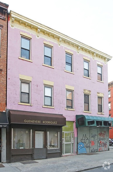 311 Bedford Ave, Brooklyn, NY for lease - Building Photo - Image 3 of 16