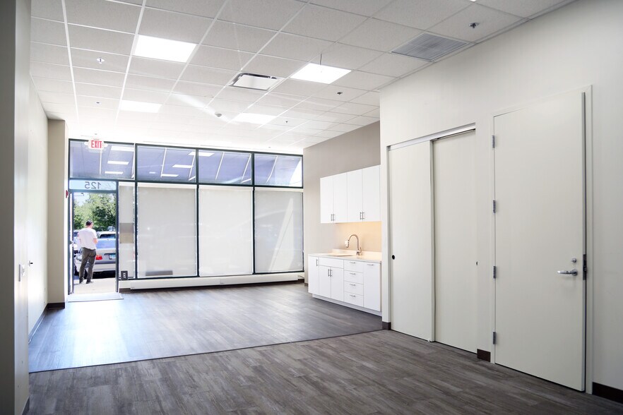 775 Waukegan Rd, Deerfield, IL à louer - Photo intérieure - Image 2 de 8