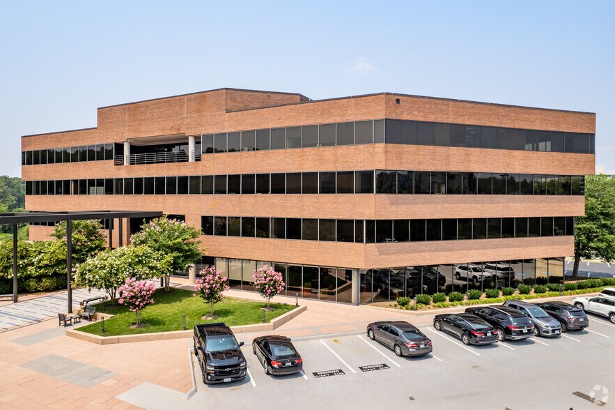 12030 Sunrise Valley Dr, Reston, VA for lease - Building Photo - Image 1 of 5