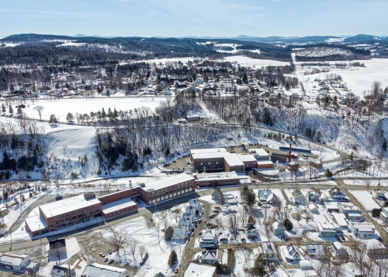 100 Rue Railroad, Ville de Stanstead, QC for sale Building Photo- Image 1 of 1