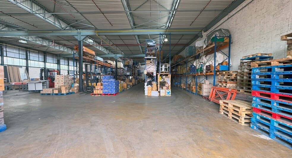 7-9 Wainman Rd, Peterborough for lease - Building Photo - Image 3 of 20