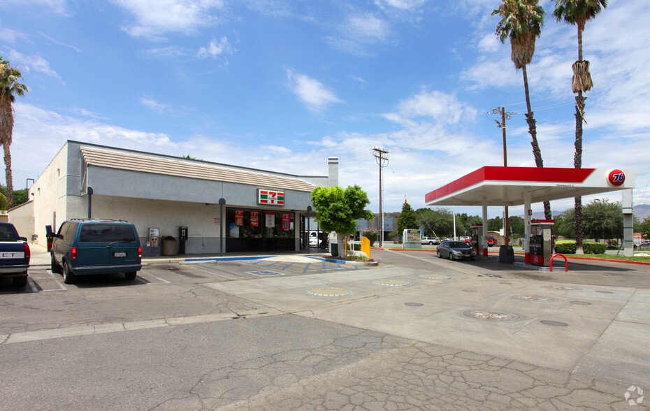 41995 Florida Ave, Hemet, CA à louer - Photo du bâtiment - Image 3 de 10