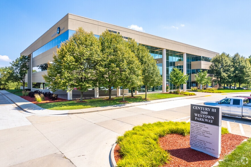 2600 Westown Pky, West Des Moines, IA for lease - Building Photo - Image 2 of 6