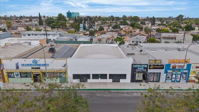 Plus de détails pour 11414 Long Beach Blvd, Lynwood, CA - Industriel à vendre