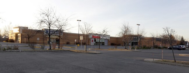 Plus de détails pour 20 Boul Bouthillier, Rosemère, QC - Commerce de détail à vendre