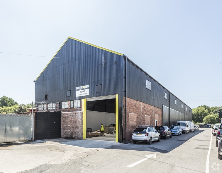 Liverpool Rd, Warrington for lease - Primary Photo - Image 1 of 3