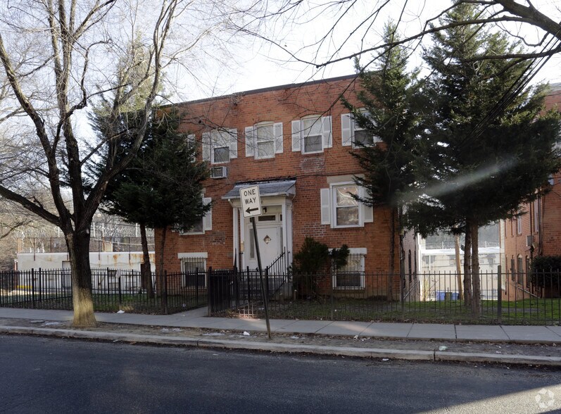 3000 30th St SE, Washington, DC à vendre - Photo principale - Image 1 de 3