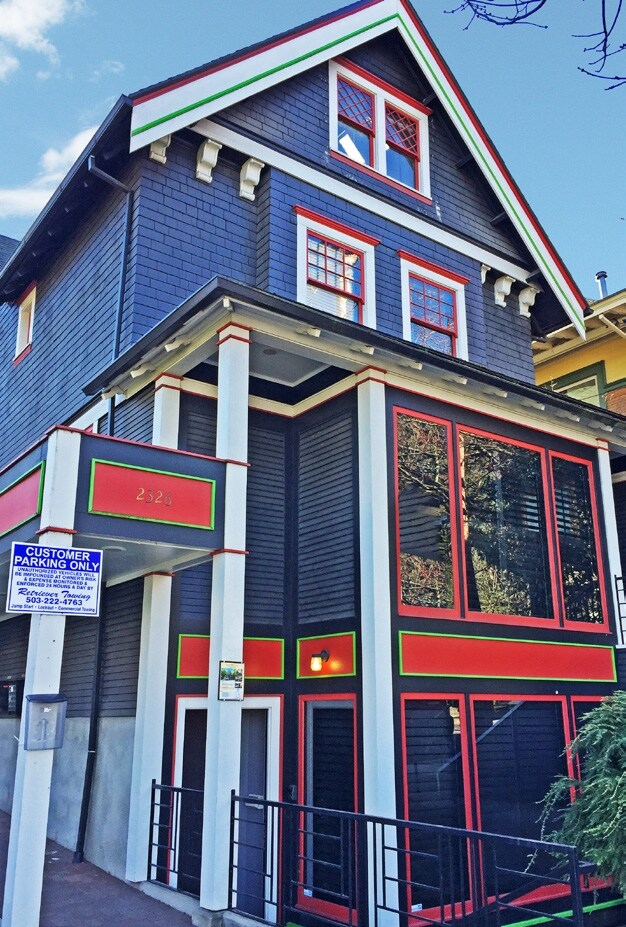 2326-2330 NW Everett St, Portland, OR for lease Building Photo- Image 1 of 23