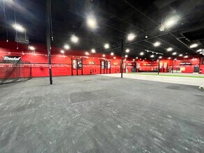 731-871 Erica Ln, Yorkville, IL for lease Building Photo- Image 2 of 14