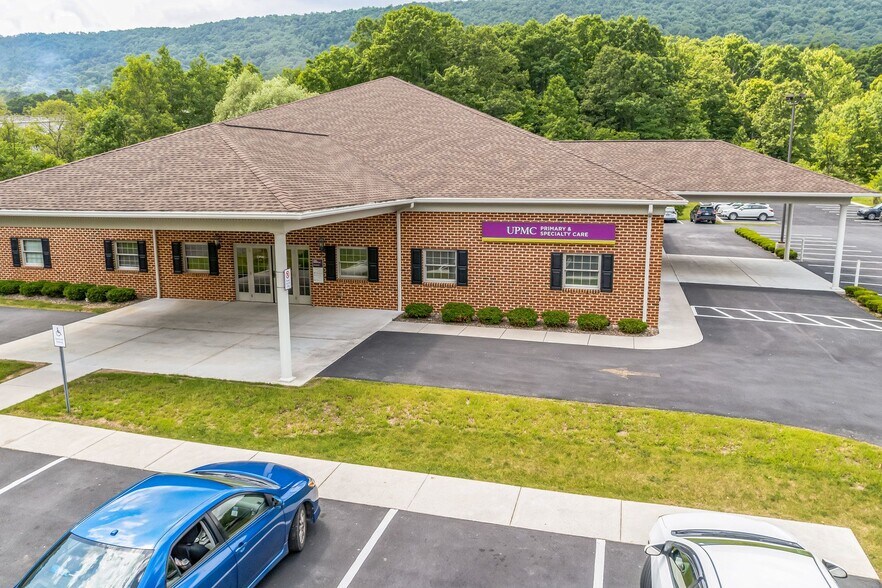 745 Raystown Rd, Everett, PA à vendre - Photo du bâtiment - Image 2 de 4