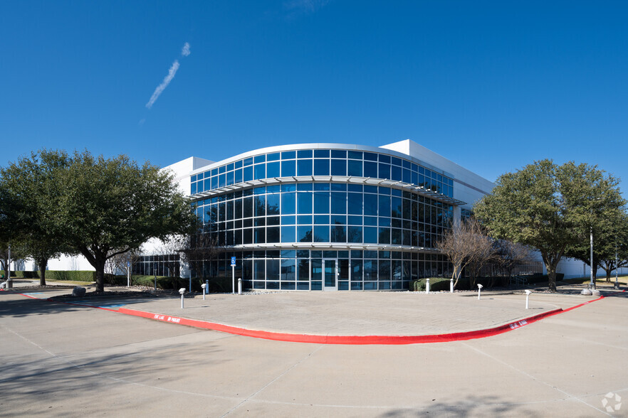 120 Intermodal Pky, Haslet, TX for lease - Primary Photo - Image 1 of 7