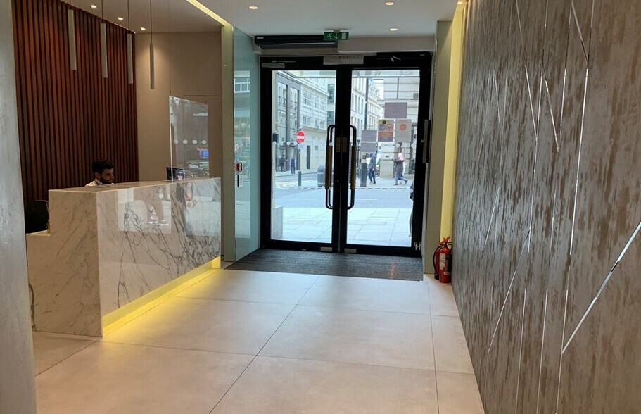 30 Haymarket, Londres à louer - Photo du bâtiment - Image 3 de 4