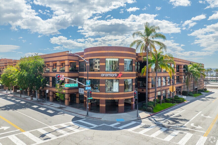 115 N 1st St, Burbank, CA à louer - Photo du bâtiment - Image 2 de 20