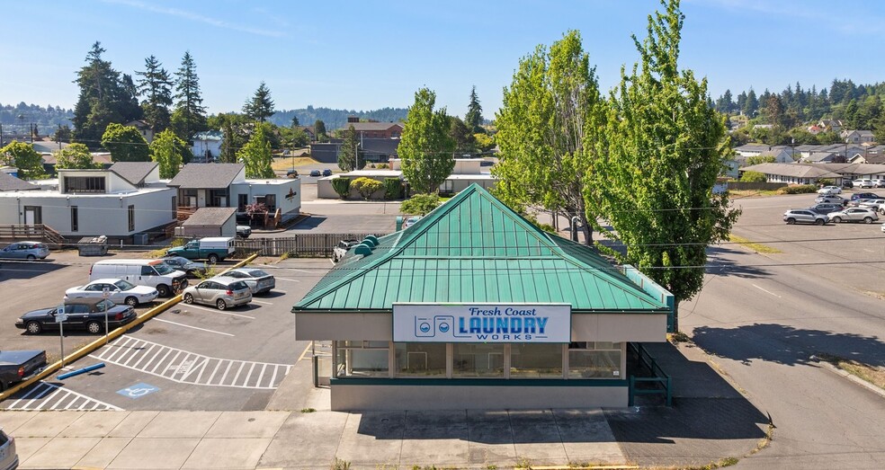 693 W Central Ave, Coos Bay, OR for sale - Primary Photo - Image 3 of 3