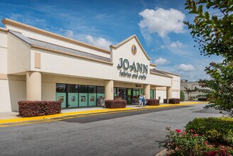 7400 Abercorn St, Savannah, GA for lease Building Photo- Image 1 of 2