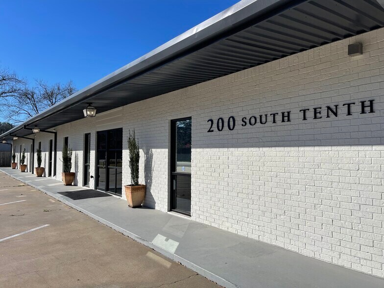 200 S 10th St, Richmond, TX à louer - Photo du bâtiment - Image 1 de 16