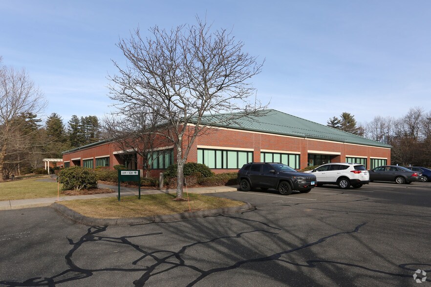 6 Executive Dr, Farmington, CT à louer - Photo du bâtiment - Image 2 de 3