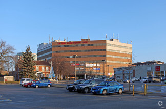 Plus de détails pour 300 John St, Markham, ON - Bureau à louer