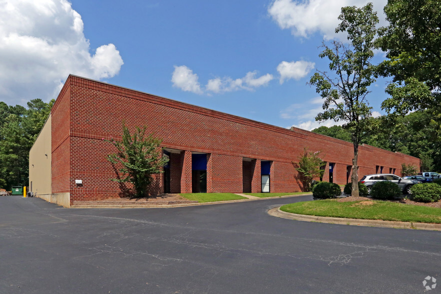 3200 Glen Royal Rd, Raleigh, NC for lease - Primary Photo - Image 1 of 14