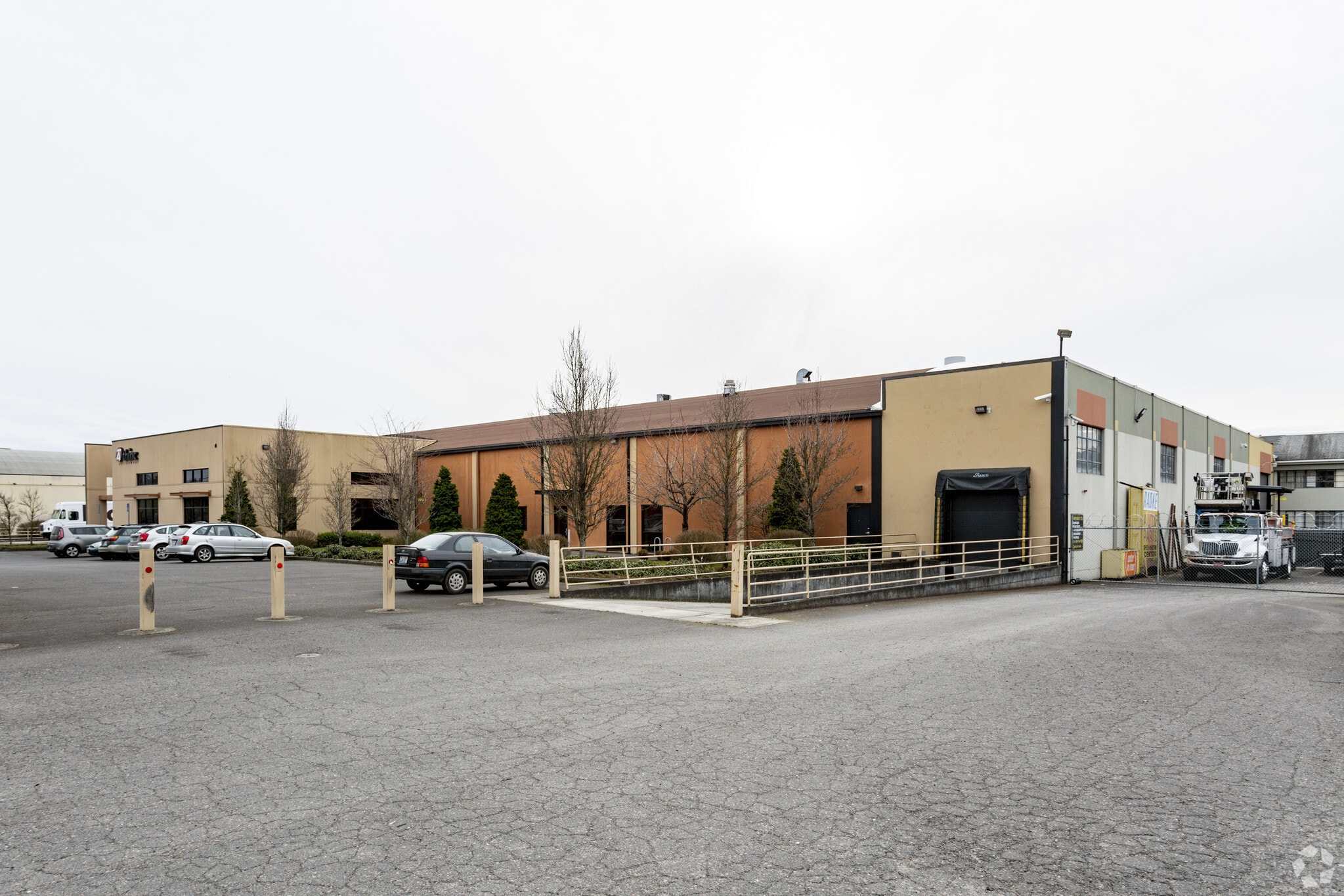 4611 SE 26th Ave, Portland, OR for lease Primary Photo- Image 1 of 14
