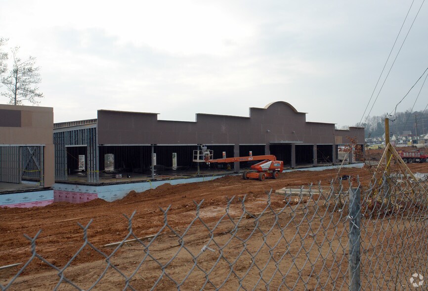 550 Pleasant Hill Rd, Lilburn, GA à louer - Photo du bâtiment - Image 3 de 10