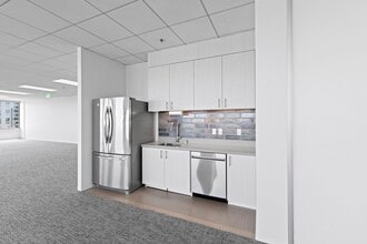 4270 Executive Sq, La Jolla, CA for lease Interior Photo- Image 1 of 8