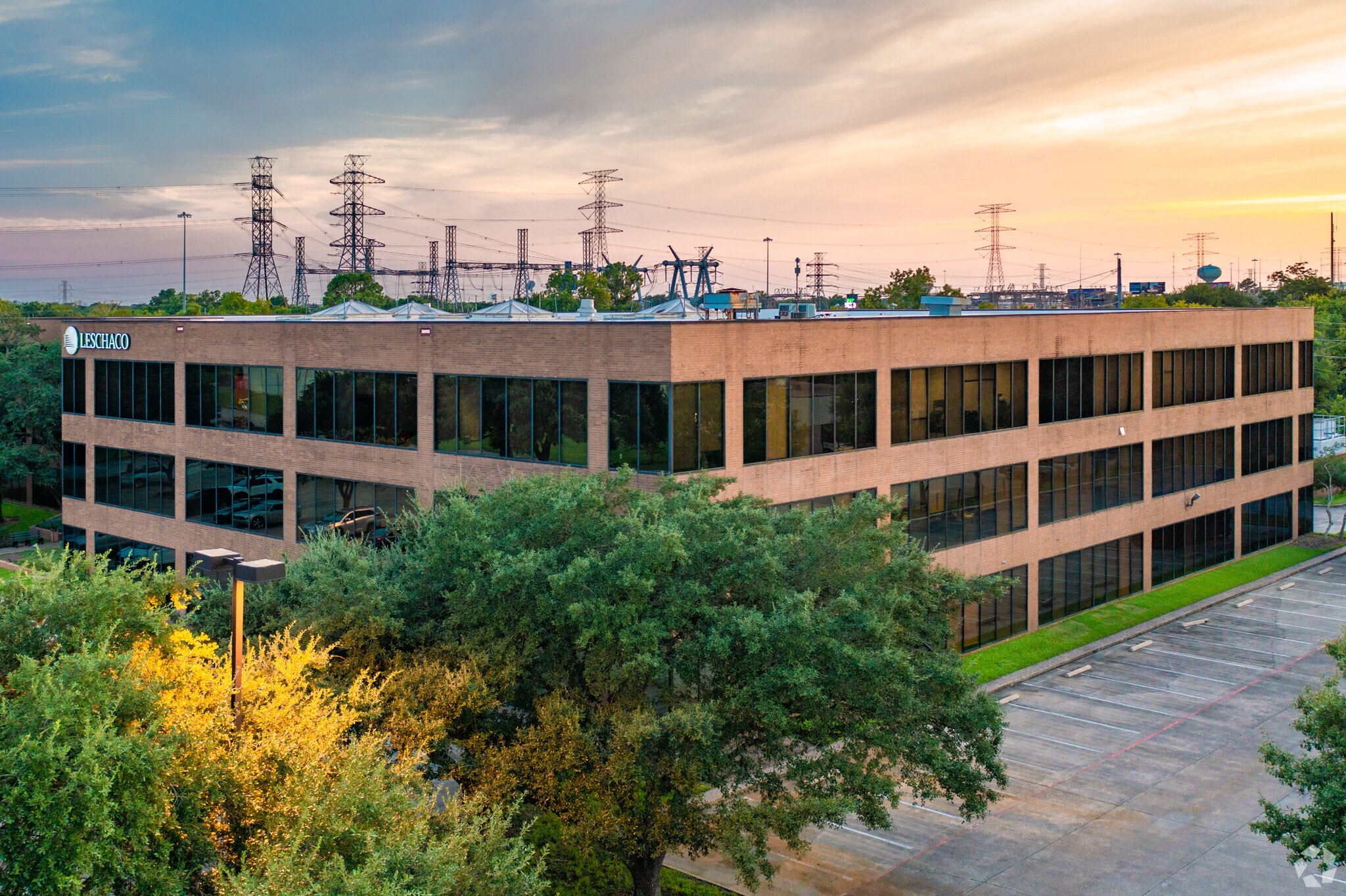 15355 Vantage Pky W, Houston, TX for lease Primary Photo- Image 1 of 6