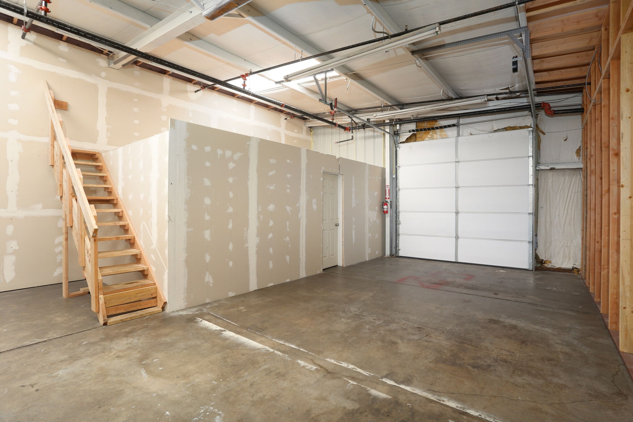 798 NW Dunbar Ave, Troutdale, OR for lease Primary Photo- Image 1 of 15