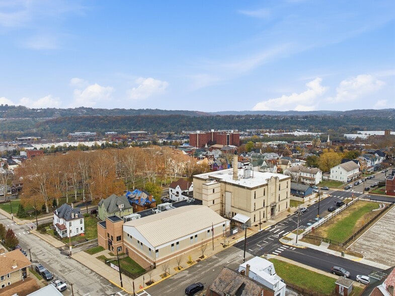 221 E 12th Ave, Homestead, PA for lease - Building Photo - Image 3 of 54