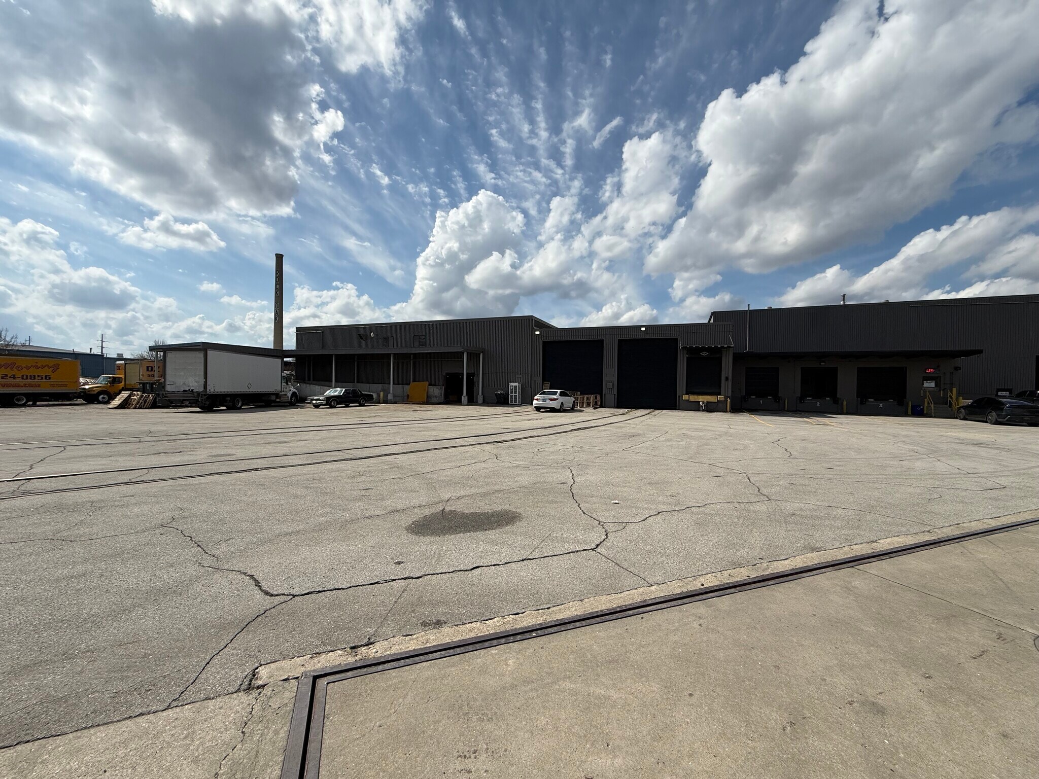 733 12th st, Louisville, KY for lease Primary Photo- Image 1 of 9