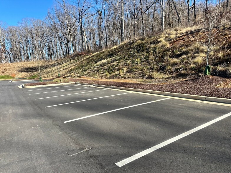 4875 Warehouse Way, Cumming, GA for lease - Building Photo - Image 3 of 15