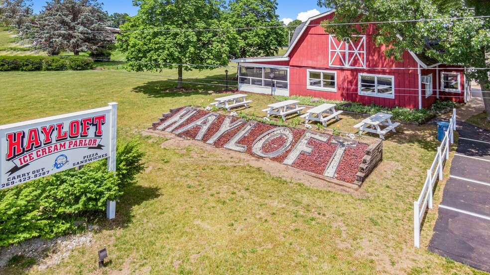 45502 M-51 Highway, Decatur, MI à vendre - Photo principale - Image 1 de 1