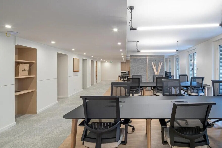 51 Rue Le Peletier, Paris for lease - Interior Photo - Image 2 of 10