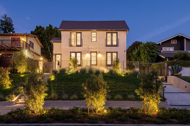 Plus de détails pour 1018 Manzanita St, Los Angeles, CA - Multi-résidentiel à vendre