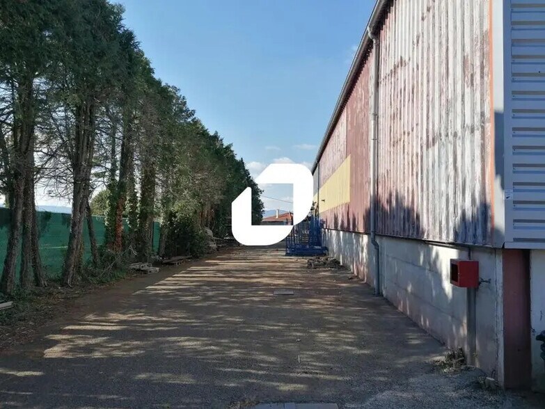 Flex dans Jassans-Riottier à louer - Photo du bâtiment - Image 2 de 9
