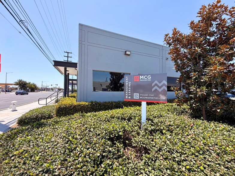 1502-1520 S Grand Ave, Santa Ana, CA for lease - Building Photo - Image 3 of 4